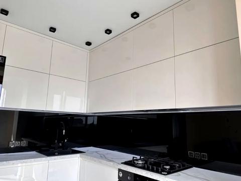 квартира по адресу Володимирська ул., 1