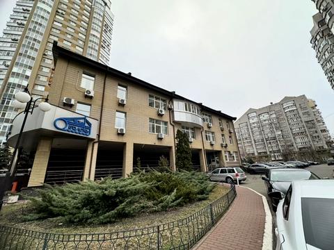 комерційна за адресою Володимира Івасюка просп. (Героїв Сталінграду), 12-Ж