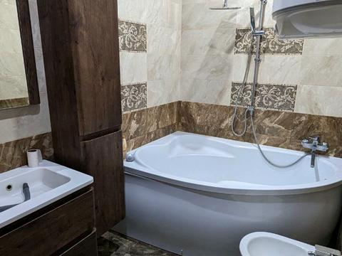 квартира за адресою Івасюка вул., 40