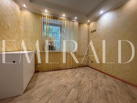 комерційна за адресою Шовкуненка вул., 4