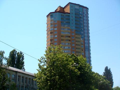 квартира по адресу Героїв Оборони ул., 10-А