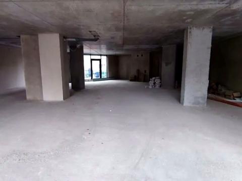 комерційна за адресою Родини Барвінських вул., 4