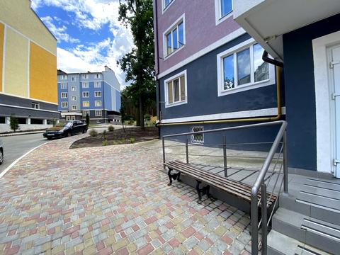 комерційна за адресою Білокур вул. (Курська), 8 а