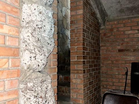 комерційна за адресою Віктора Чміленка вул. (Дзержинського), 26