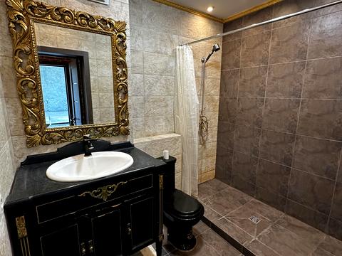 квартира за адресою Богатирська вул., 6-А