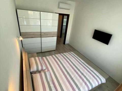 квартира за адресою Літературна вул., 8