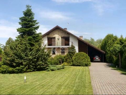 будинок за адресою Центральна