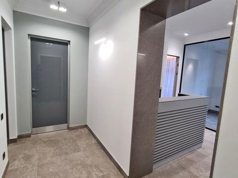 комерційна за адресою Інститутська вул., 16