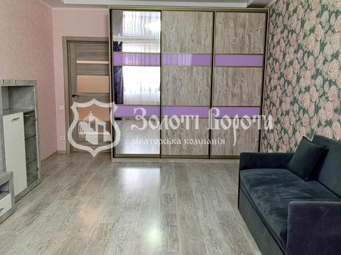 квартира за адресою В'ячеслава Чорновола вул., 9