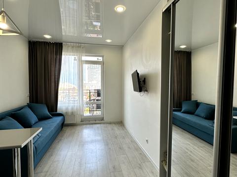 квартира за адресою Літературна вул., 8