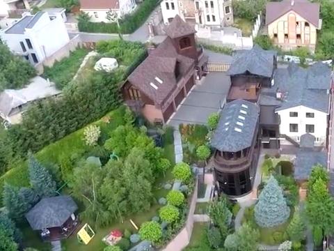дом по адресу Андрея Верхогляда ул. (Михайла Драгомирова)