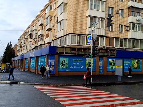 комерційна за адресою Харків, Науки просп. (Леніна), 24