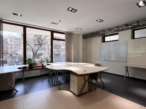 коммерческая по адресу Новосельського, 15