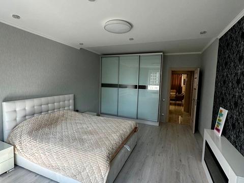 квартира за адресою Академіка Глушкова просп., 9-Д