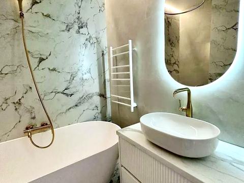 квартира за адресою Київ, Салютна вул., 2к18