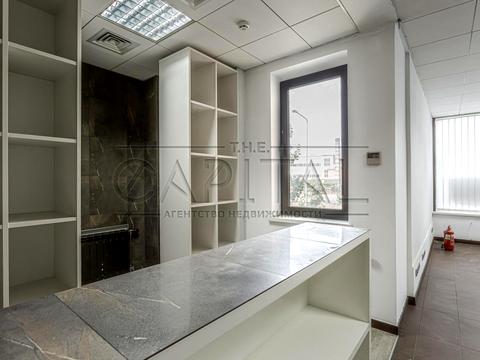 комерційна за адресою Саперно-Слобідська вул., 22