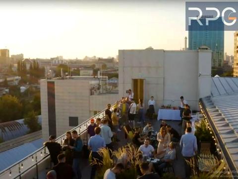 комерційна за адресою Сім'ї Прахових вул. (Гайдара), 58/10