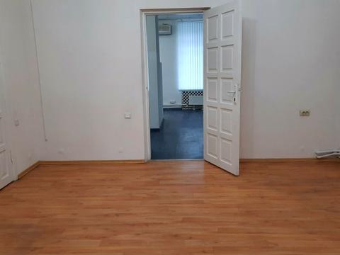 комерційна за адресою Футуристів пров., 9