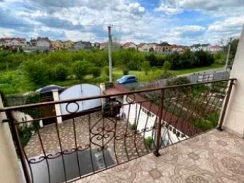 будинок за адресою Абрикосова вул.