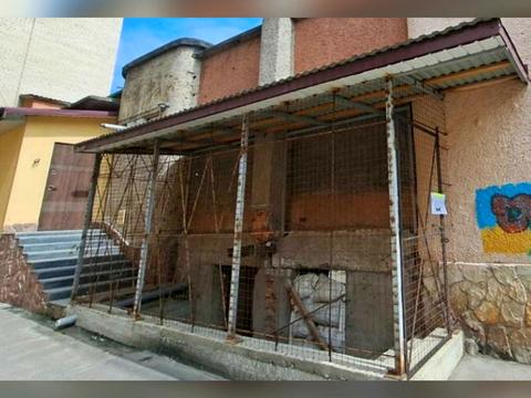 комерційна за адресою Романа Шухевича, 1а