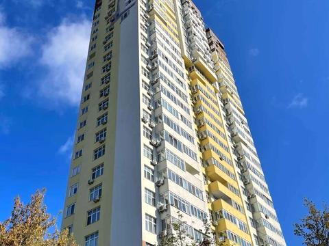 квартира за адресою Рея Бредбері вул., 2