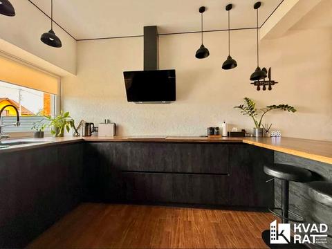 будинок за адресою Польова