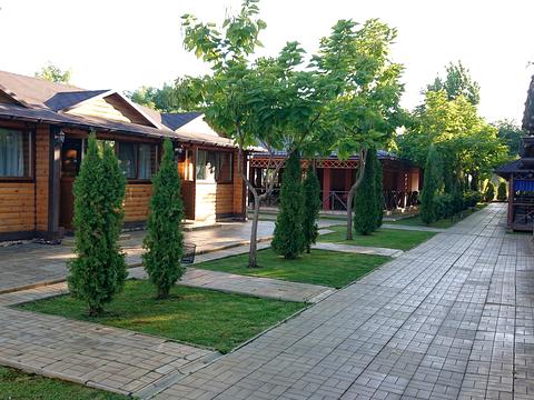 комерційна за адресою Погребський шлях вул., 51