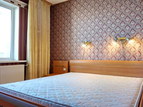 квартира за адресою Ревуцького вул., 42