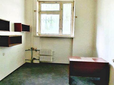 комерційна за адресою Чумаченка вул., 15-Г