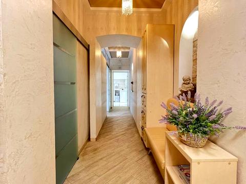 комерційна за адресою Поштова, 5