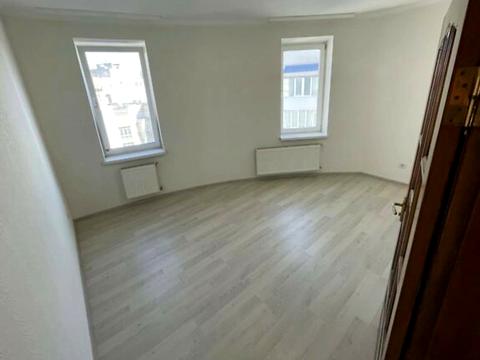 квартира за адресою Академіка Ющенка, 12