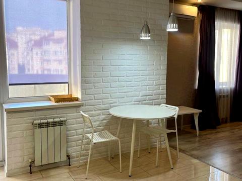 квартира за адресою Богдана Хмельницького вул., 1-В