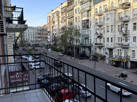 квартира за адресою Шота Руставелі вул., 34