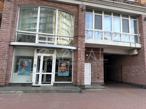 комерційна за адресою Володимира Івасюка просп. (Героїв Сталінграду), 4