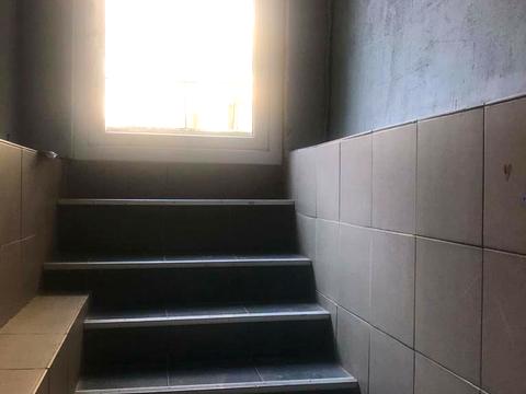 комерційна за адресою Академічна вул. (Піонерська), 5в