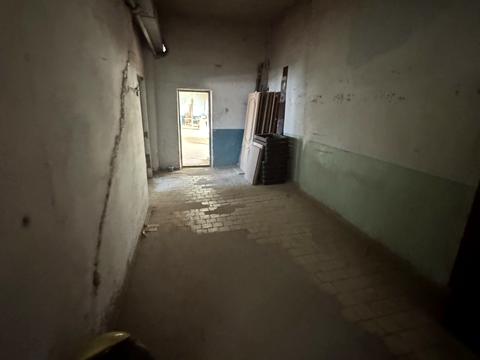 комерційна за адресою Шкільна вул., 1
