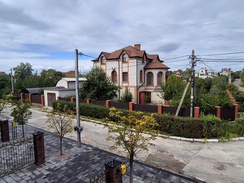 будинок за адресою Каштанова, 7