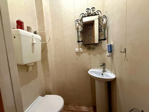 комерційна за адресою Михайлівська вул., 21