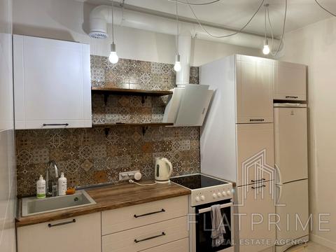 квартира за адресою Василя Верховинця вул., 10