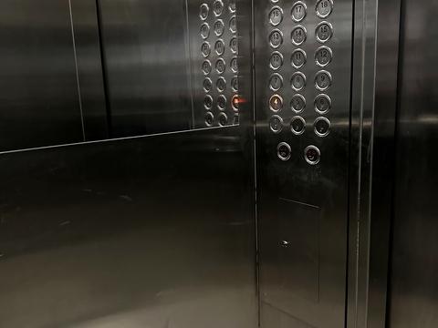 квартира за адресою Академіка Глушкова просп., 9-В