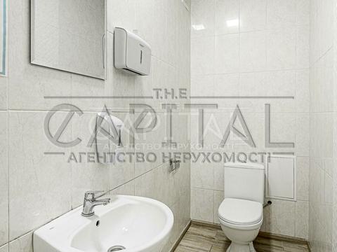 комерційна за адресою Кловський узвіз, 11