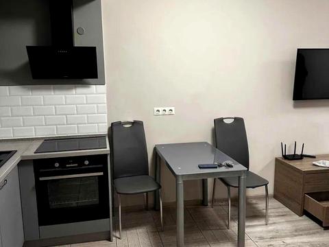 квартира за адресою Зарічна вул., 4