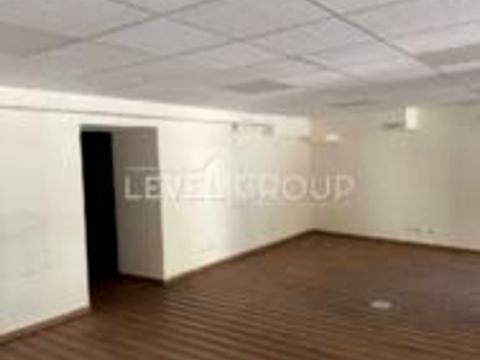 комерційна за адресою Михайлівська вул., 18