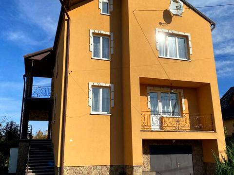 будинок за адресою Івасюка