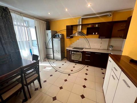 квартира за адресою Миколи Бажана просп., 12