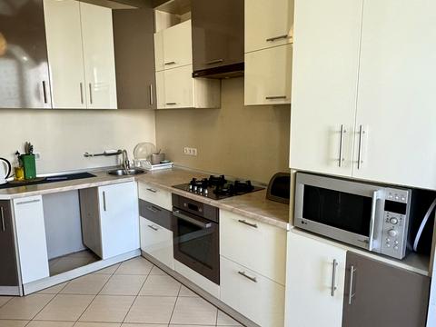 квартира за адресою Боголюбова вул., 10