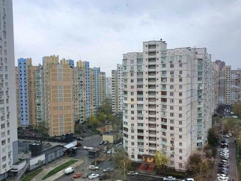 квартира по адресу Драгоманова ул., 8-А