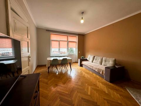 квартира за адресою Шпитальна вул., 6
