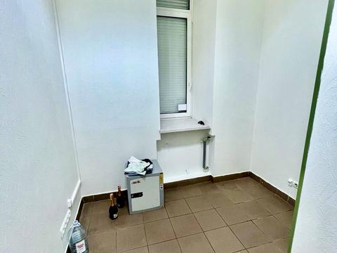 комерційна за адресою Київ, Академіка Янгеля вул., 2