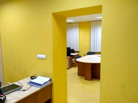 комерційна за адресою Володимира Антоновича вул. (), 90
